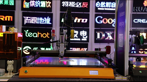 Piocreat:The printed model of the luminous characters 3D printer can't stick or the outer wall is hit several times?
