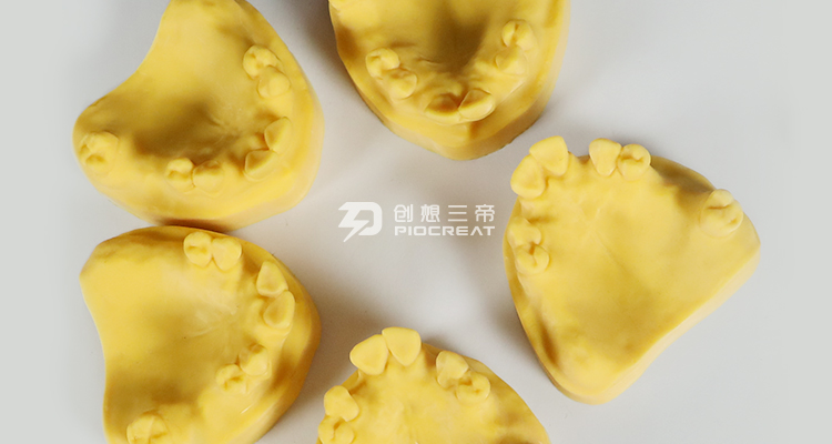 Printing and repairing dental molds with LCD 3D printer