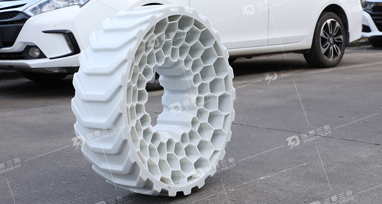 Industrial pellet 3D printer G5 performs support wheel performance test