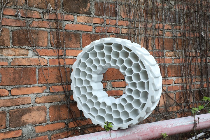 Applications of Additive Manufacturing in the Automotive Industry